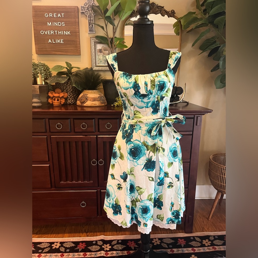 Juniors Floral Blue and Green Dress Sz 1